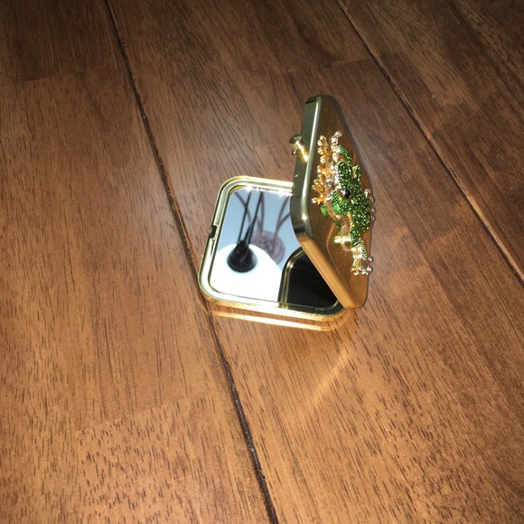 Frog Compact Mirror - Picture 7 of 11